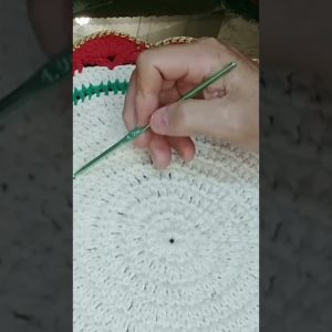 Como fazer um sousplat natalino de crochê