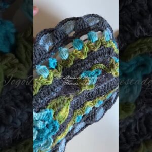 Modelo fácil acabei de fazer #croche #crochet #crocheting #crochê #artesanal #crochettutorial