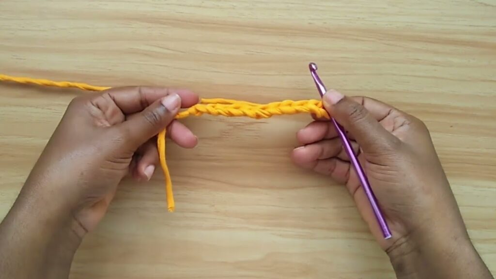Como fazer CORRENTINHA e PONTO BAIXO em crochê /fio de malha/crochet/ganchillo